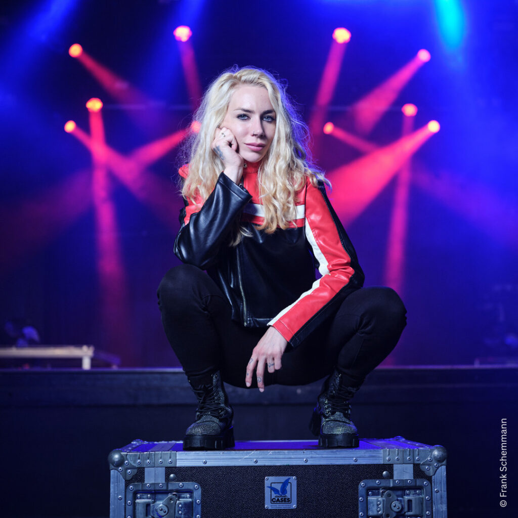 Foto von der Blues-Rock Musikerin Vanja Sky